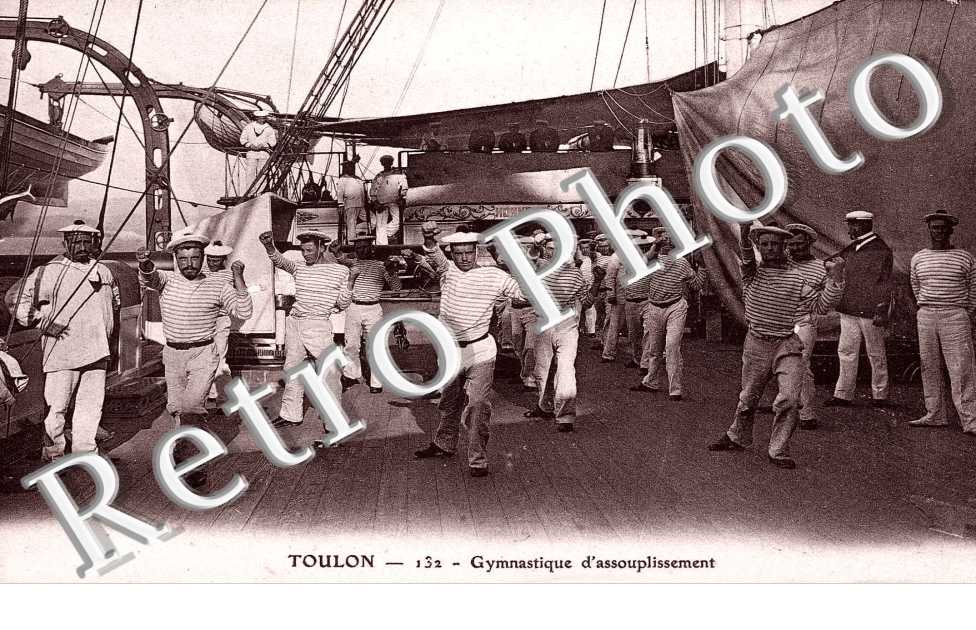 GYMNASTIQUE D&#039;ASSOUPLISSEMENT