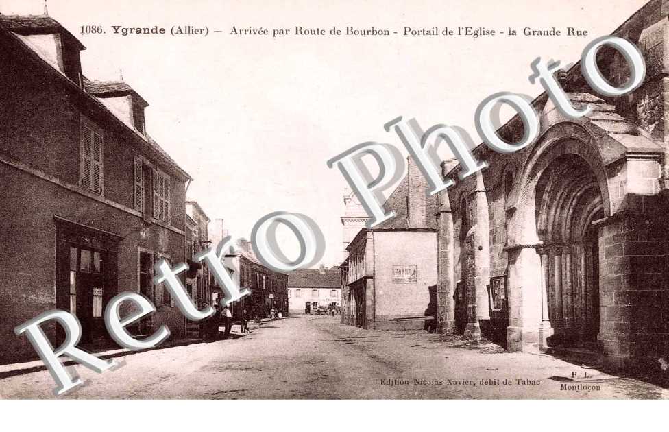 Portail de l&#039;Eglise, la Grande Rue