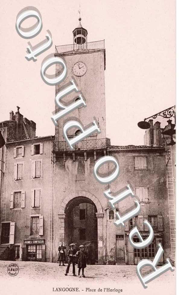 PLACE DE L&#039;HORLOGE
