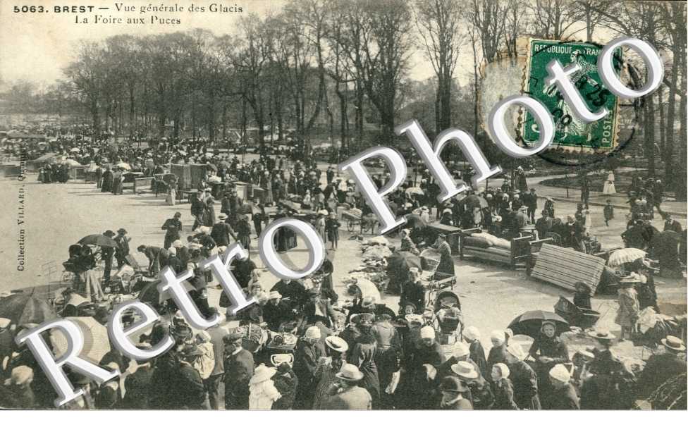 vue generale des glacis, la foire aux puces