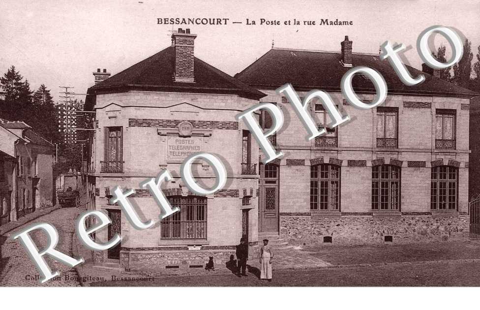 La poste et la rue Madame