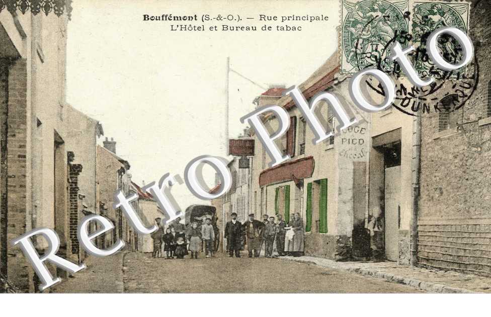 Rue principale - l'hotel et le bureau de tabac (couleur)