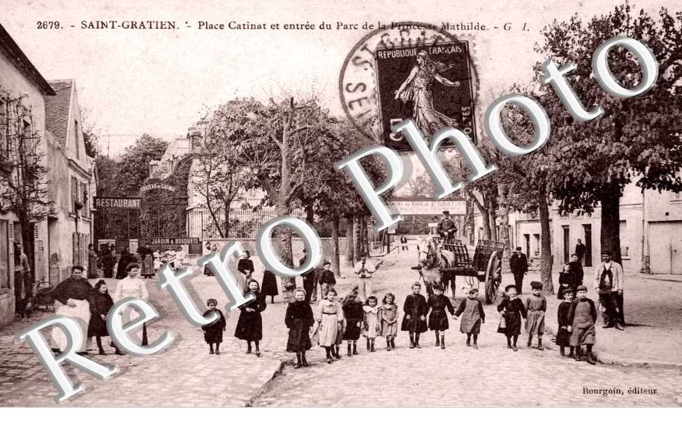 La place Catinatet entree du parc de la princesse Mathilde