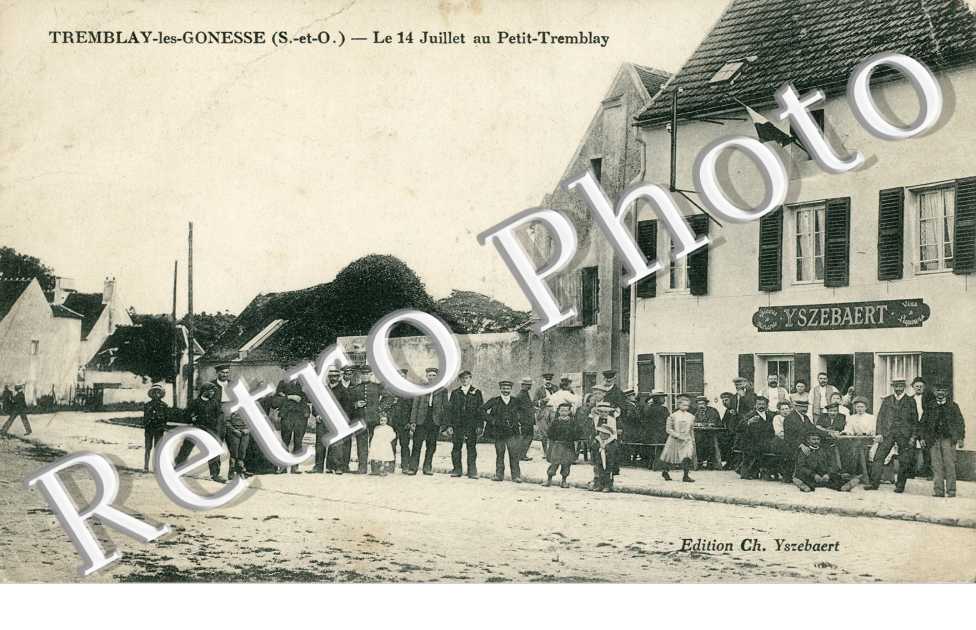 Le 14 Juillet au petit Tremblay - cafe Yszebaert