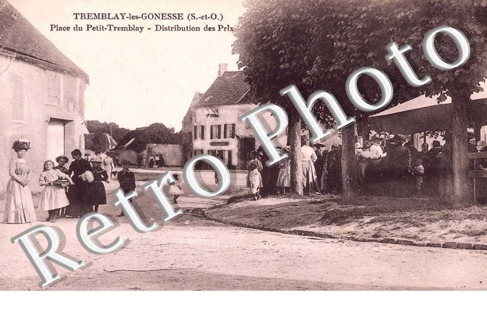 Place du petit Tremblay - Distribution des prix