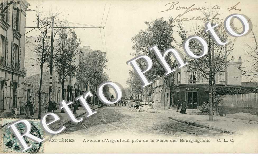 Avenue d&#039;Argenteuil pres de la place des Bourguignons