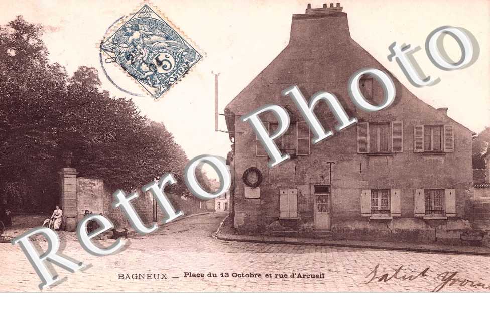 Place du 13 Octobre et rue d&#039;Arcueil