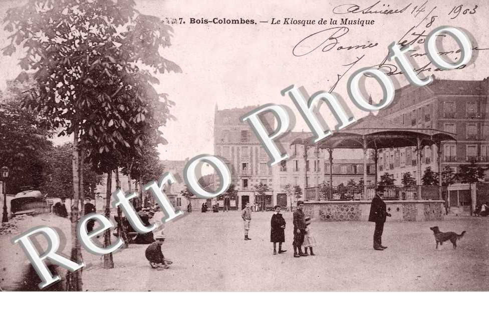 LE KIOSQUE DE LA MUSIQUE