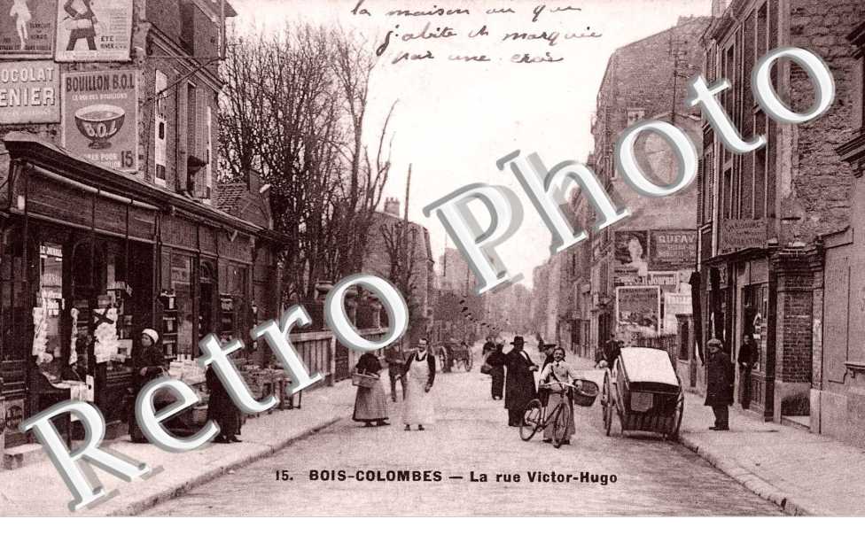 LA RUE VICTOR HUGO