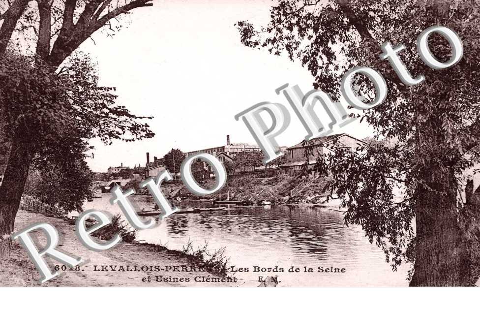 LES BORDS DE LA SEINE ET USINES CLEMENT