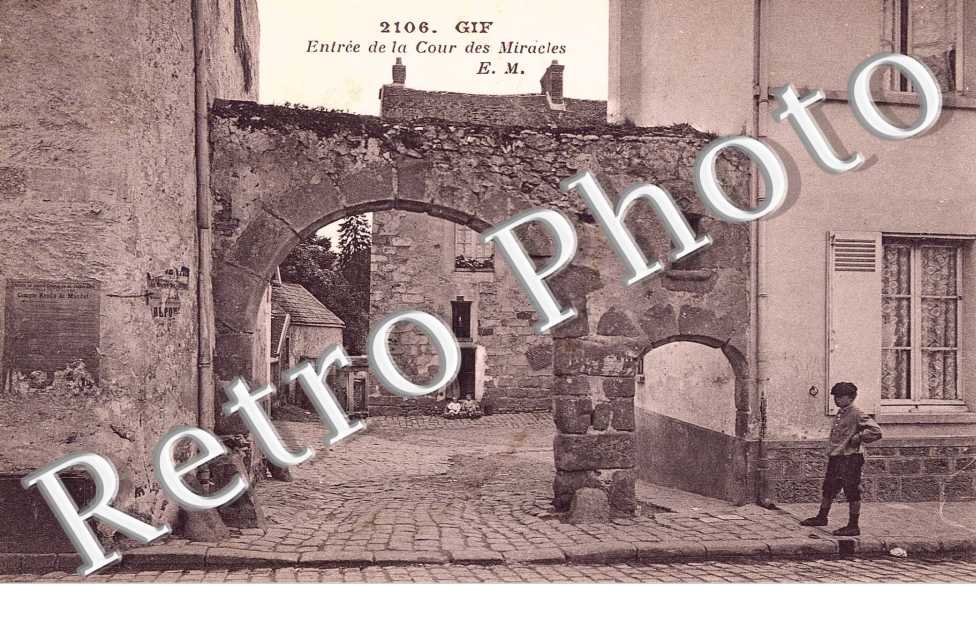 ENTREE DE LA COUR DES MIRACLES