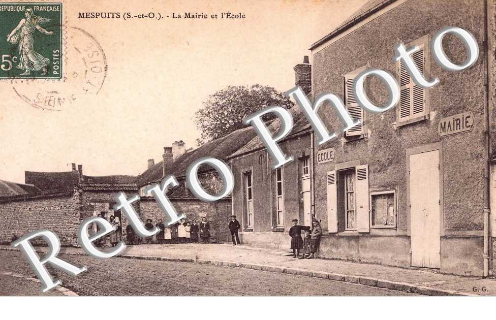 LA MAIRIE ET L&#039;ECOLE