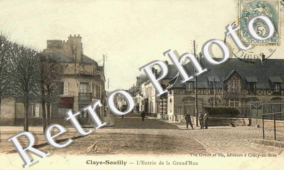 L&#039;entree de la grande rue (couleur)