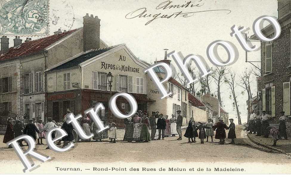 Rond point des rues de Melun et de la madeleine (couleur)