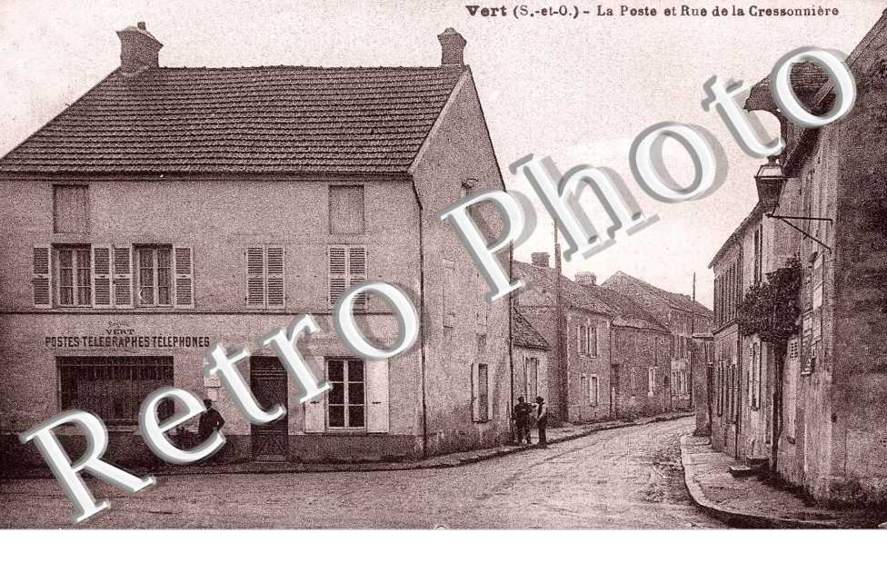 La poste et rue de la Cressonniere