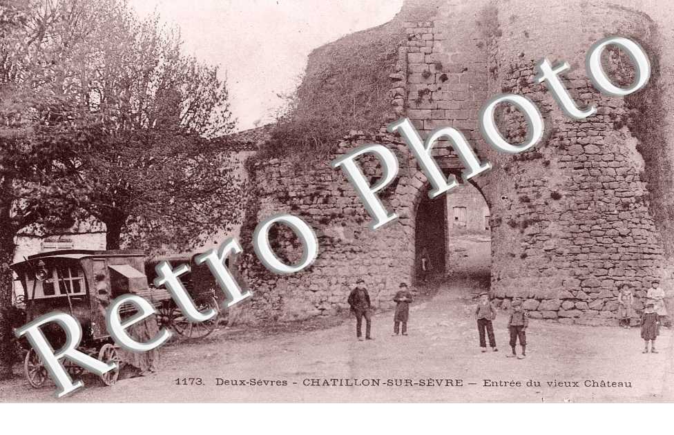 Entree du vieux chateau