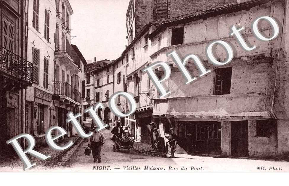 VIEILLES MAISONS RUE DU PONT