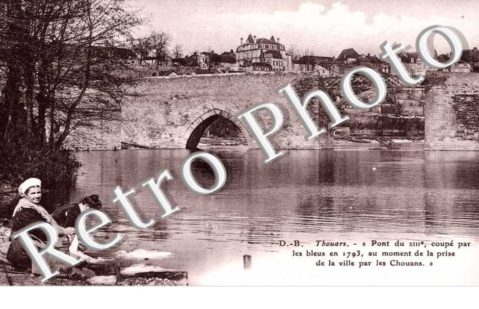 pont du XIIIe, coupe par les bleus en 1793, au moment de la prise de la ville par les Chouans