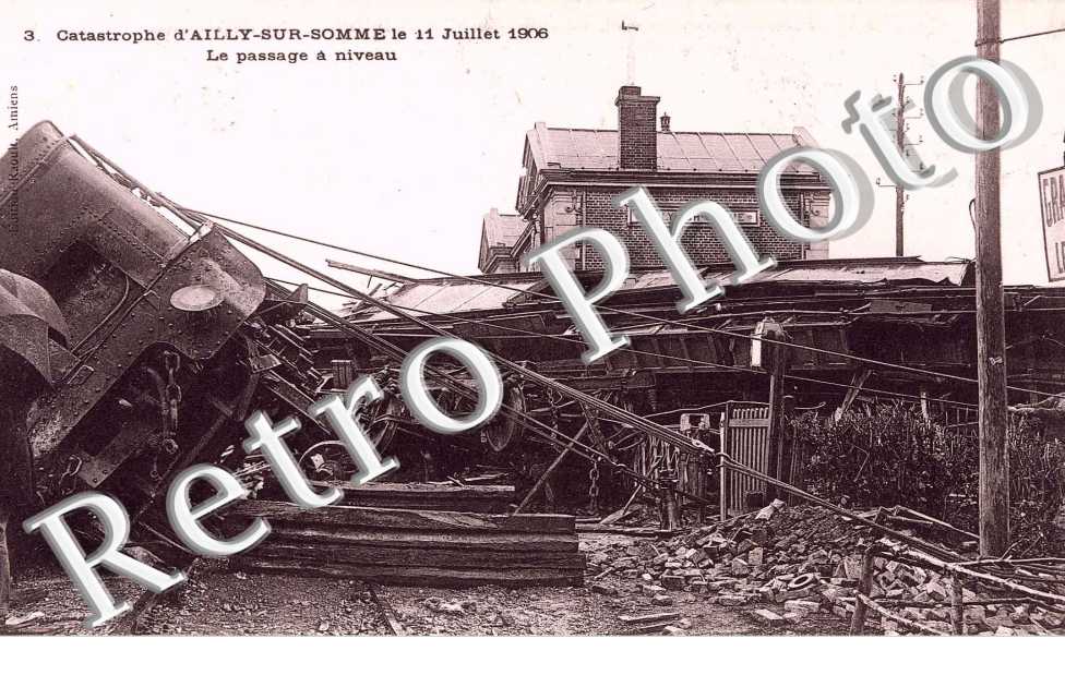 Catastrophe - 11-07-1906 Locomotive - le passage a niveau