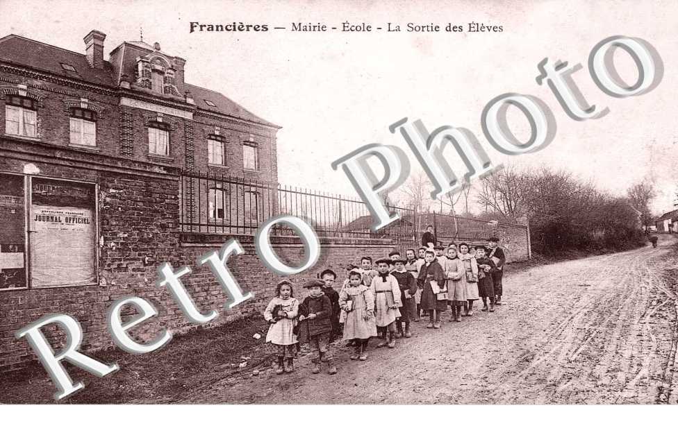 Mairie- Ecole - La Sortie des Eleves