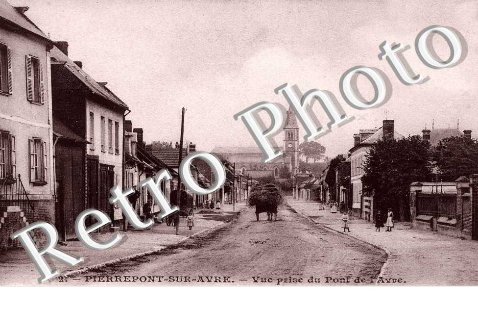 Vue prise du pont de l&#039;Avre