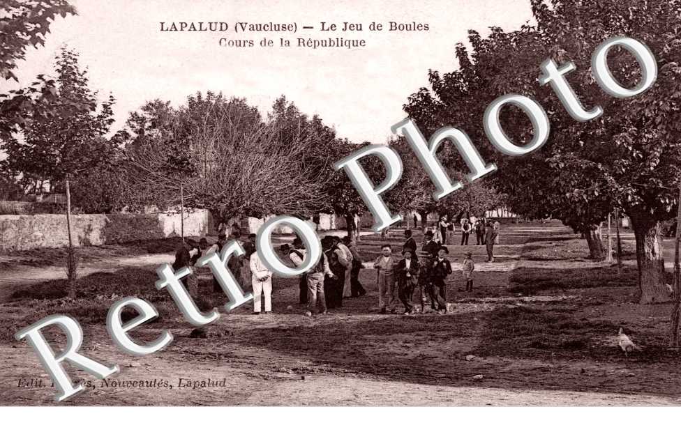 Le Jeu de Boules - Cours de la République