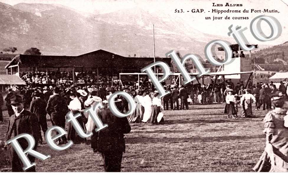 Hippodrome du Fort-Muttin un jour de courses