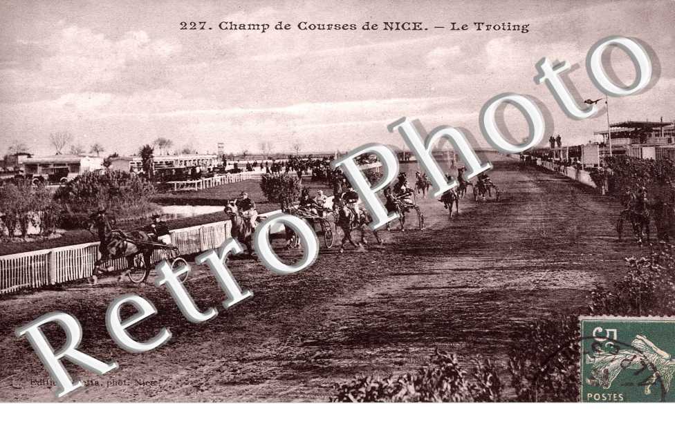 CHAMP DE COURSES LE TROTING