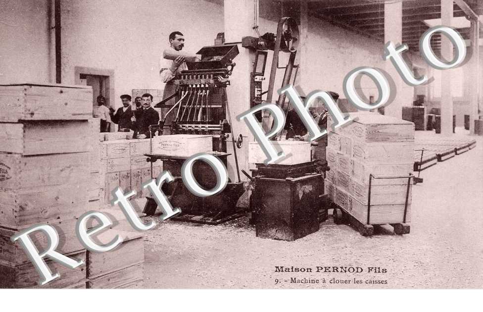 Maison Pernod Fils Machine a clouer les caisses