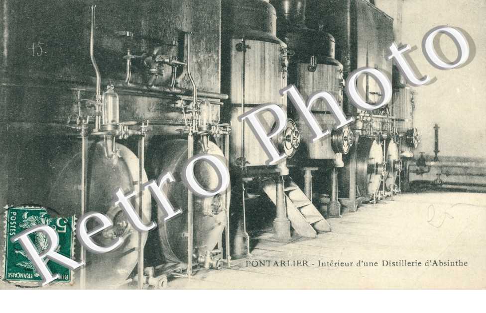 interieur d'une distillerie d'Absinthe