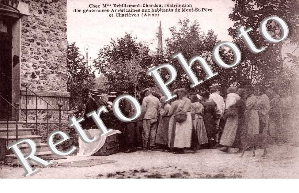 chez mme Debillemont -Chardon - Distribution des genereuses Americaines aux habitants de Mont-Saint-Pere et Charteves
