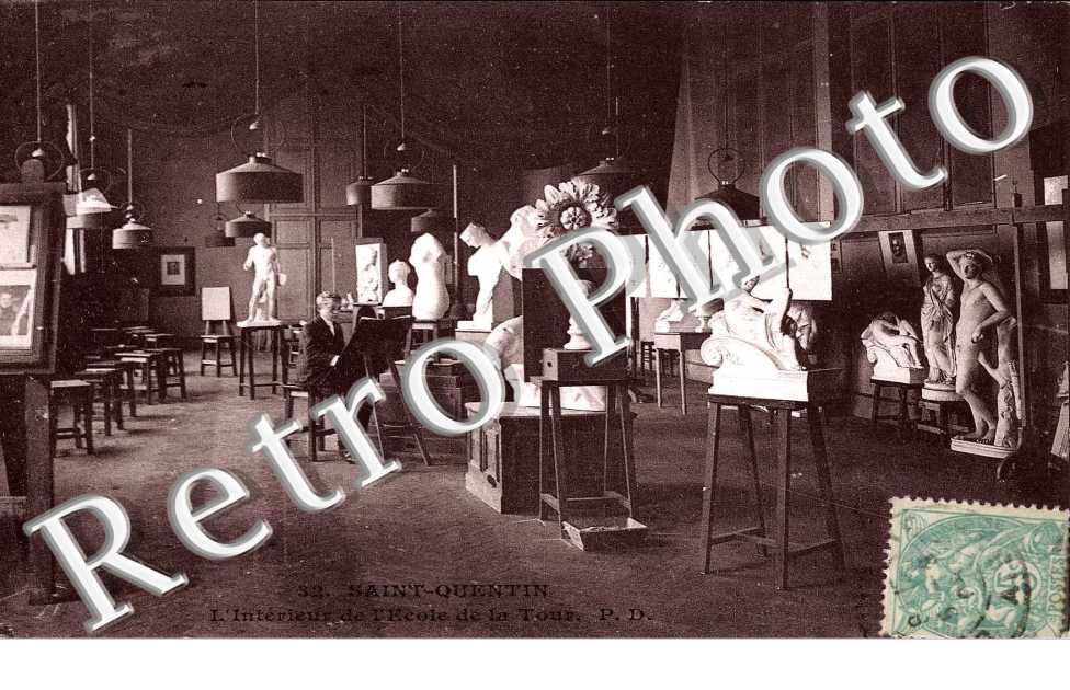 l&#039;interieur de l&#039;ecole de la Tour  (ATELIER DE PEINTURE ET SCULPTURE)