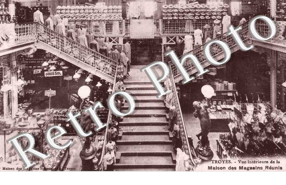 VUE INTERIEURE MAISON DES MAGASINS REUNIS