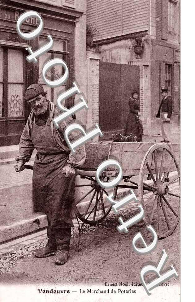 LE MARCHAND DE POTERIES