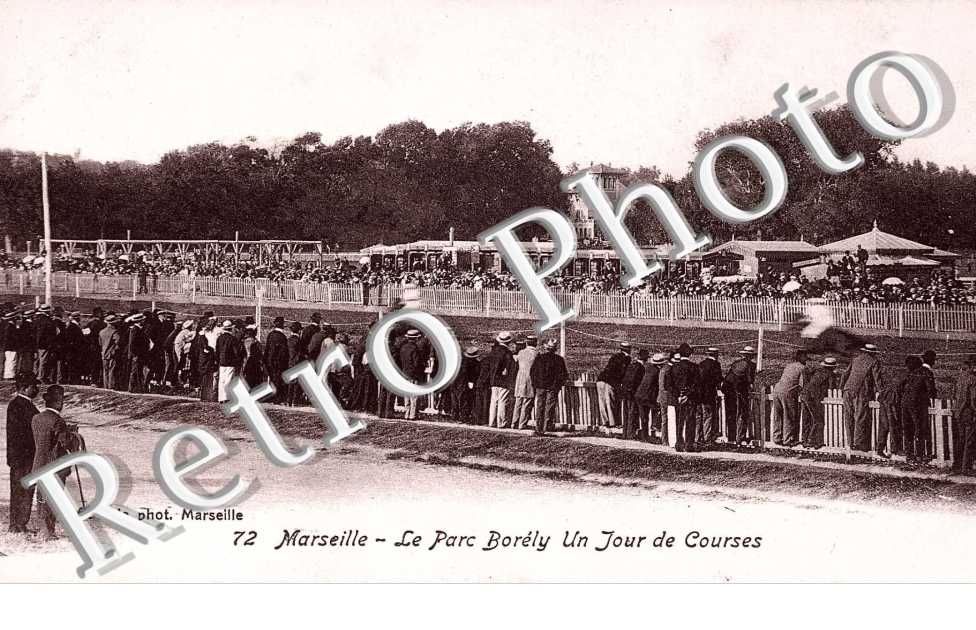LE PARC BORELY  UN JOUR DE COURSES 