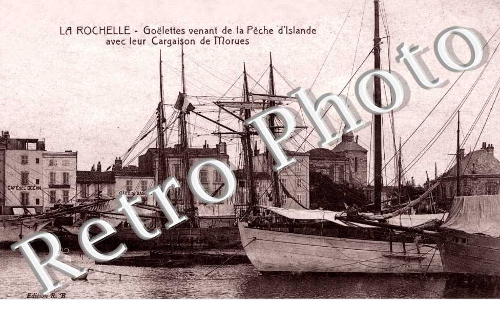 Goëlette venant de la peche d&#039;Islande avec leur Cargaison de Morues