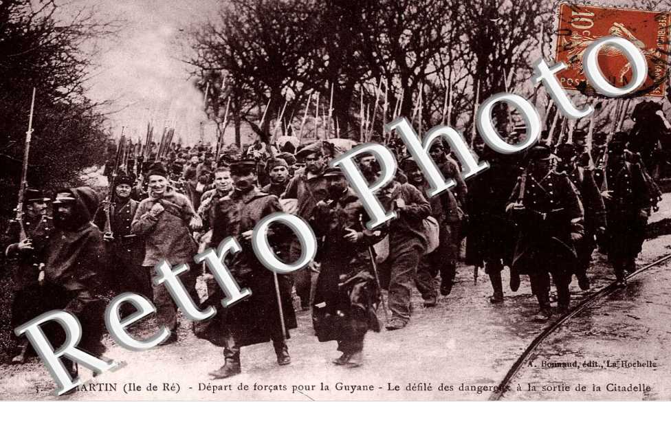 depart de forcats pour la guyane - le defile des dangereux a la sortie de la citadelle