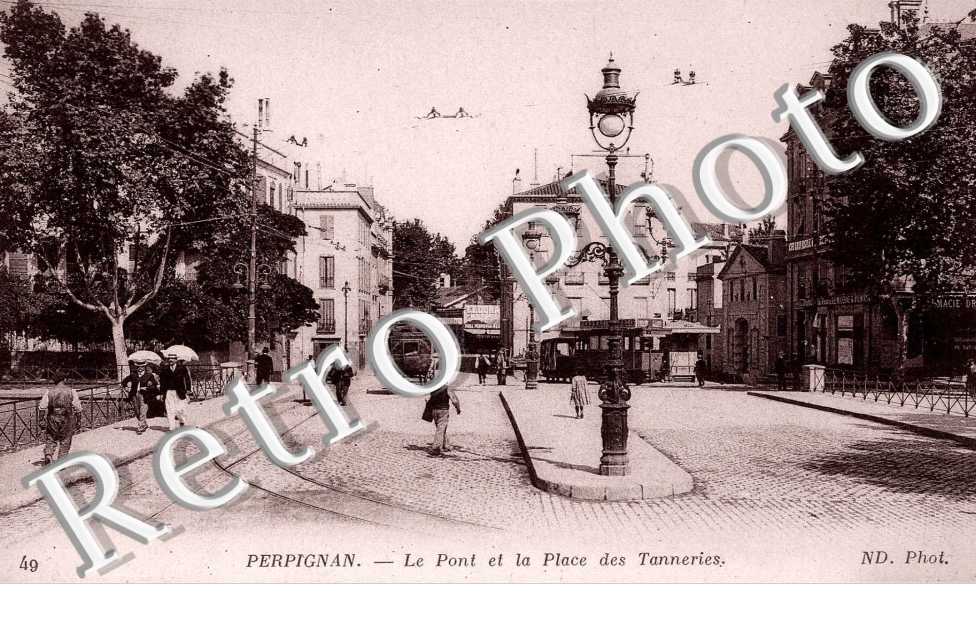 LE PONT ET LA PLACE DES TANNERIES
