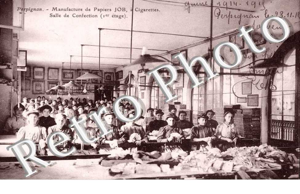 Manufacture de papiers Job a cigarettes Salle de confection
