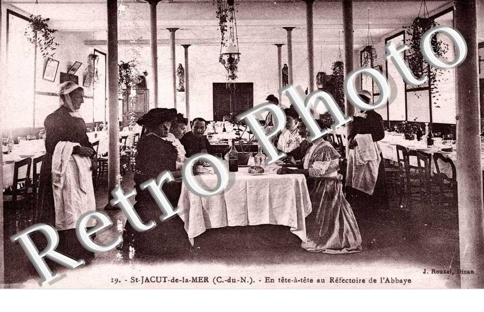 en tete a tete au refectoire de l'abbaye