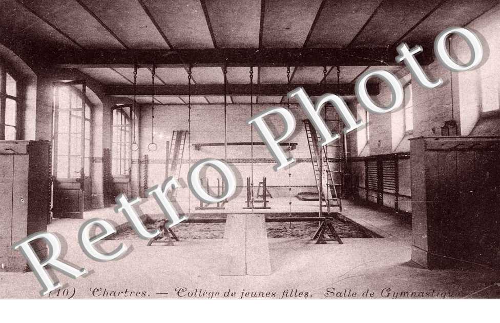college de jeunes filles salle de gymnastique
