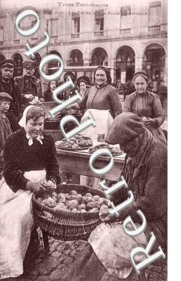 Types de la rue - les frites sur la Place du Capitole (folklore)