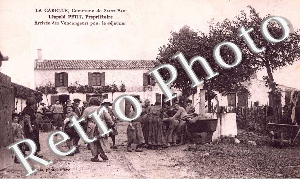 La Carelle - Leopold Petit - Proprietaire - arrivee des vendangeurs