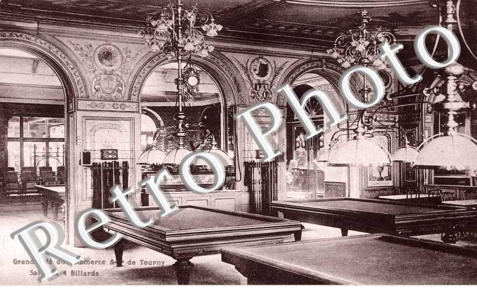 grand cafe du commerce et de tourny, salle de 4 billards