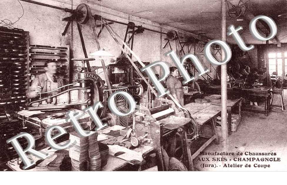 manufacture de chaussures "aux skis" atelier de coupe