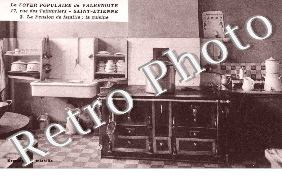 le foyer populaire de valbenoite, la pension de famille la cuisine