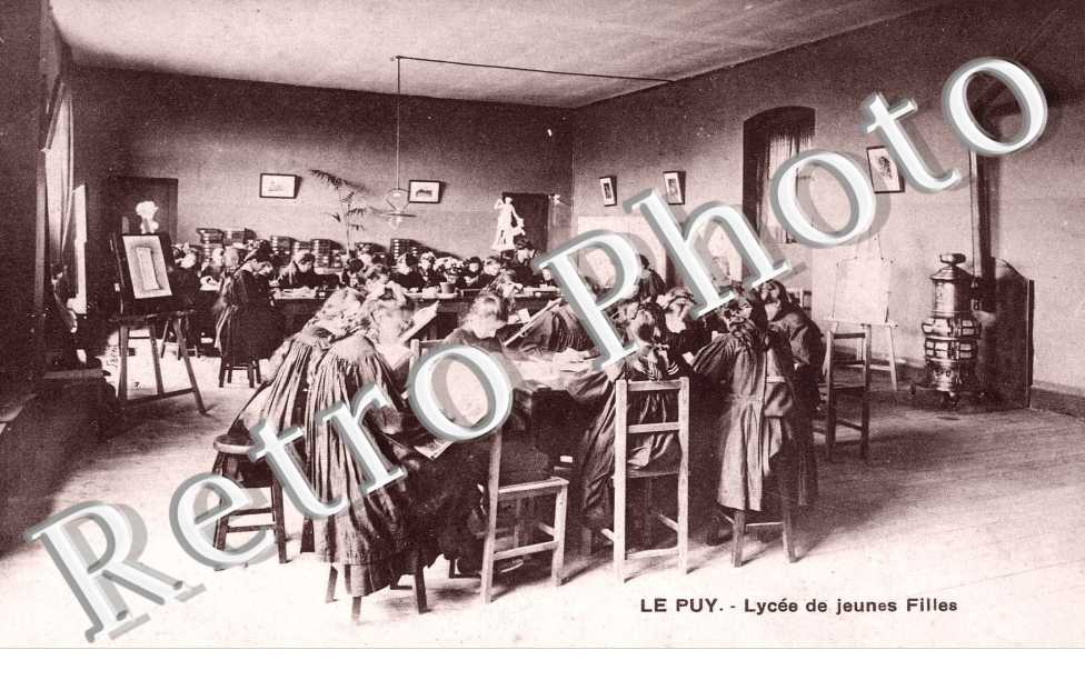 LYCEE DE JEUNES FILLES