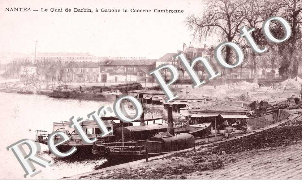 le quai barbin, a gauche la caserne cambronne