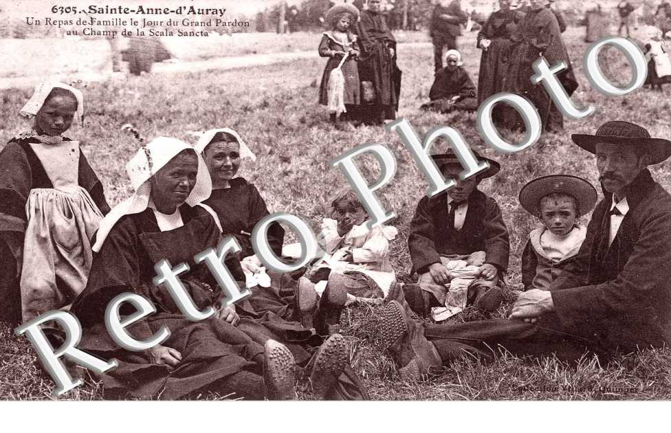 un repas de famille le jour du Grand Pardon au champ de la Scala Sancta (religion)