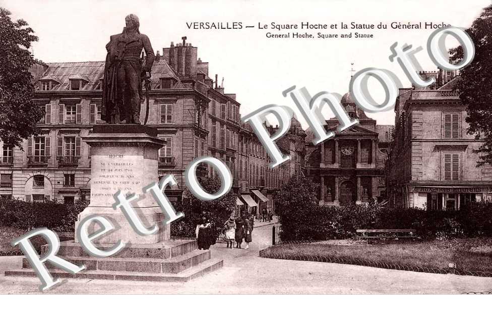 SQUARE ET STATUE DE GENERAL HOCHE